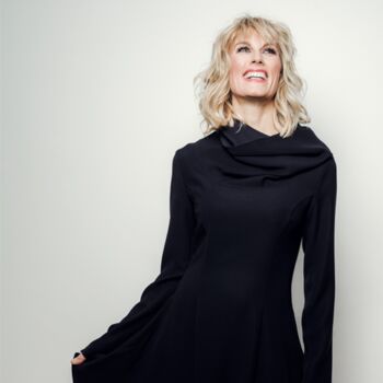 Christine Schmid, Adouce , Akkordeon Pop, Chansons mit elektronischen Beats